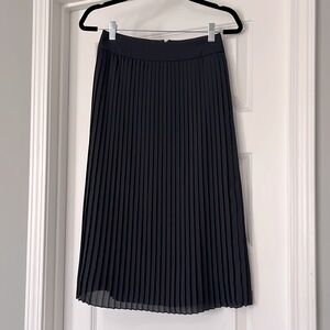 J Crew Navy Blue Midi Pleated Skirt XS 0 lined Excellent Condition